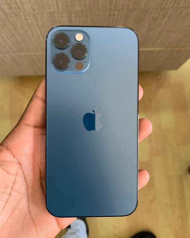 iPhone azul pacífico
