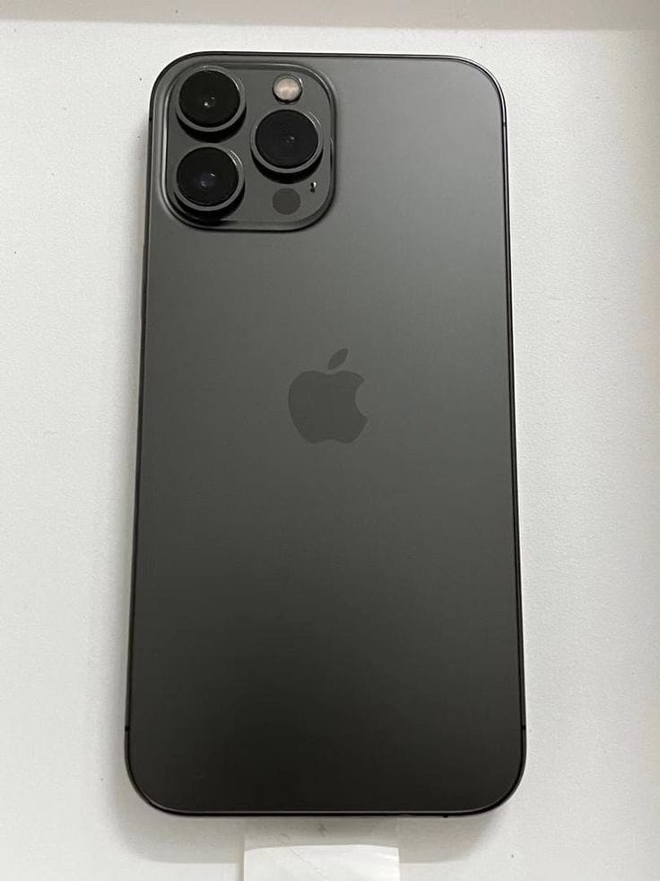 iPhone cinza espacial